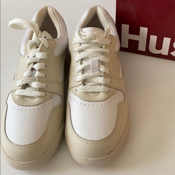 hush puppies walking shoes